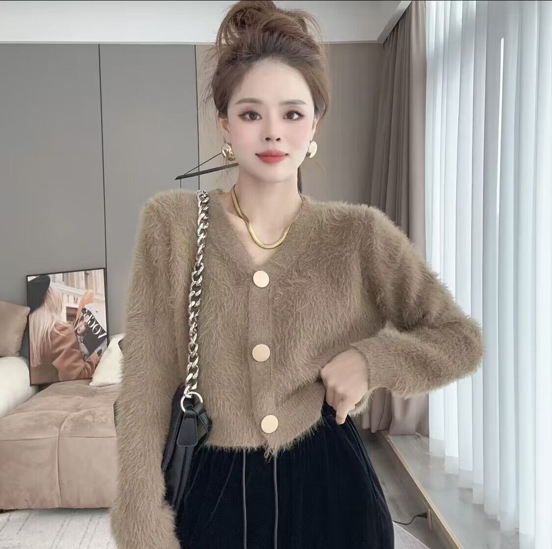 曉溪服飾2023秋季新款時尚高級感軟糯v 領溫柔百搭毛毛衣女Y7880