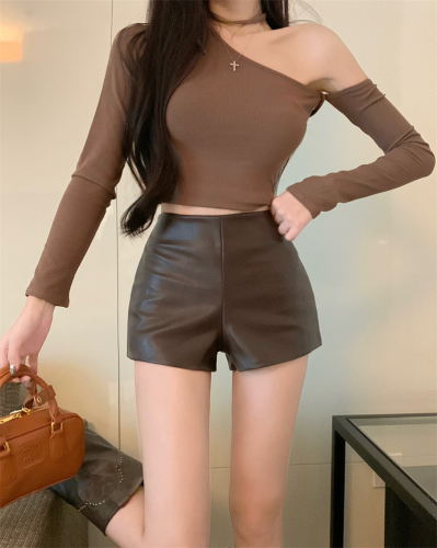 Actual shot ~ PU leather shorts for women's autumn Korean style slimming curved butt-covering boot pants design straight-leg women's group pants