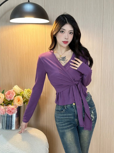 V-neck solid color long-sleeved T-shirt for women  autumn new slim fit niche design waist bottoming shirt top