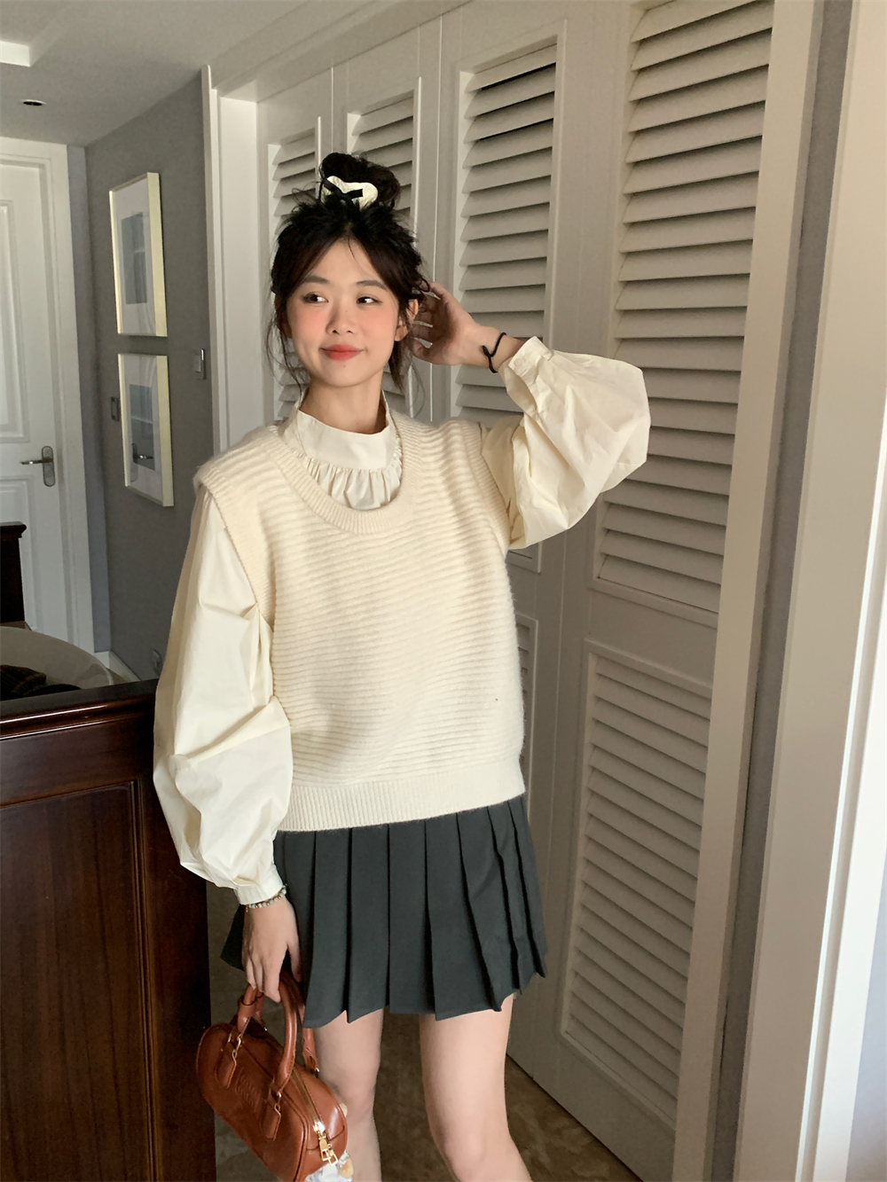 實拍韓系疊穿u領針織毛衣背心女+杏色泡泡袖襯衫秋季上衣兩件套