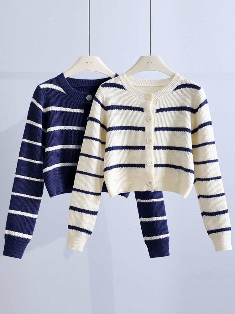 Retro short striped sweater jacket for women 2023 autumn new style Japanese loose outer wear small knitted cardigan