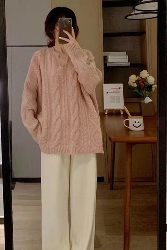 小由MONA可鹽可甜秋冬新套頭麻花毛衣軟糯港風復古寬鬆慵懶針織女