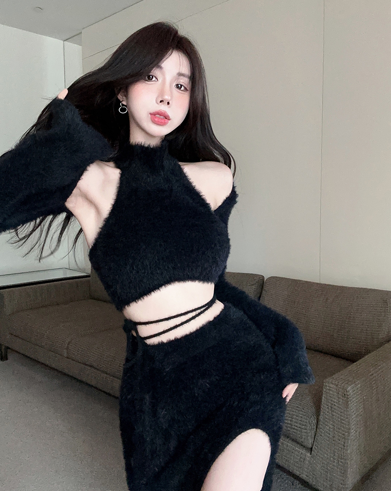 Actual shot of black imitation mink sweater suit, jacket, camisole, slit skirt, knitted three-piece set