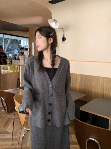 Actual shot~Autumn fashion versatile v-neck knitted sweater cardigan coat high-waisted skirt two-piece set