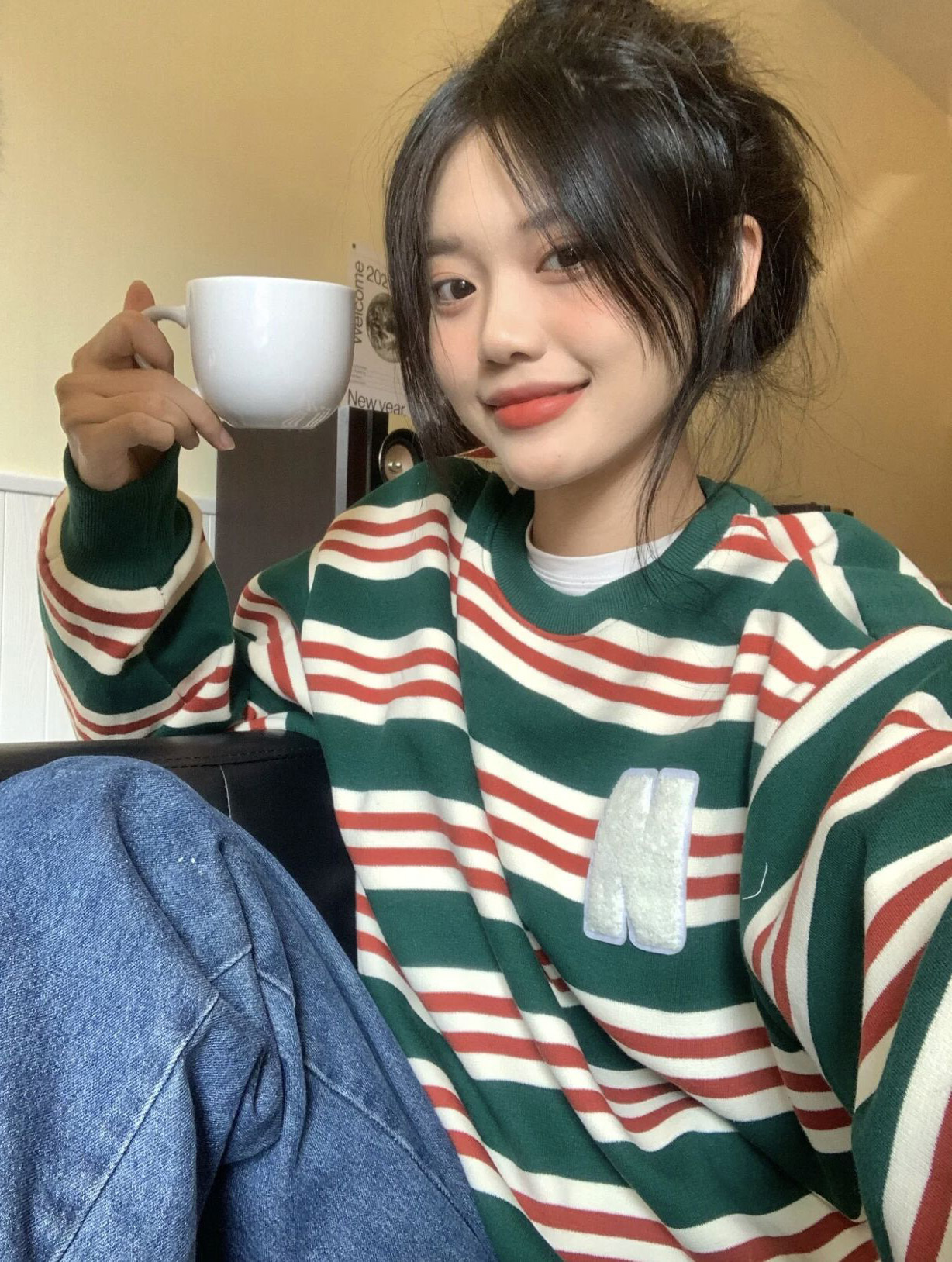 Retro green striped sweatshirt 2023 new autumn and winter women's Korean style loose niche round neck pullover long-sleeved top