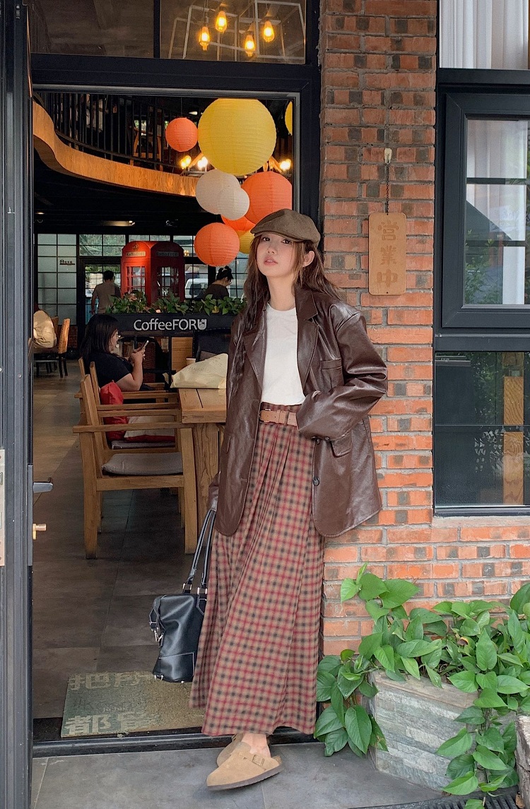 Actual shot of Maillard loose leather jacket, motorcycle soft leather suit jacket, retro plaid long skirt two-piece set