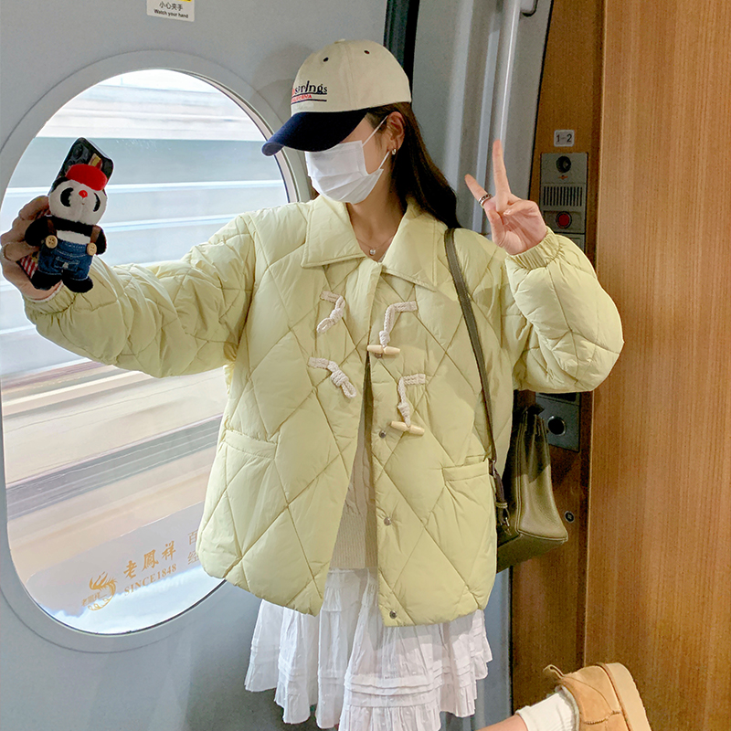 Actual shot of Korean style down-padded jacket for women, diamond-shaped short style new style loose horn button cotton-padded jacket