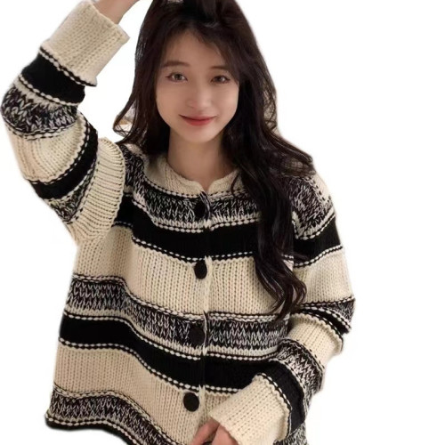 Lazy style!  Gentle  spring cotton linen stick needle thick thread black and white striped women's sweater knitted small cardigan