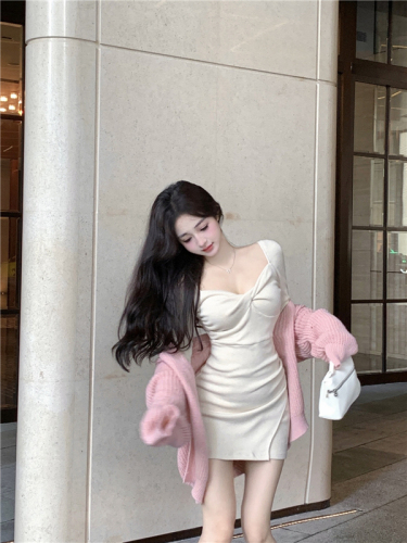 Actual shot of new autumn and winter temperament slim and sexy knitted knitted dress loose and versatile sweater for women