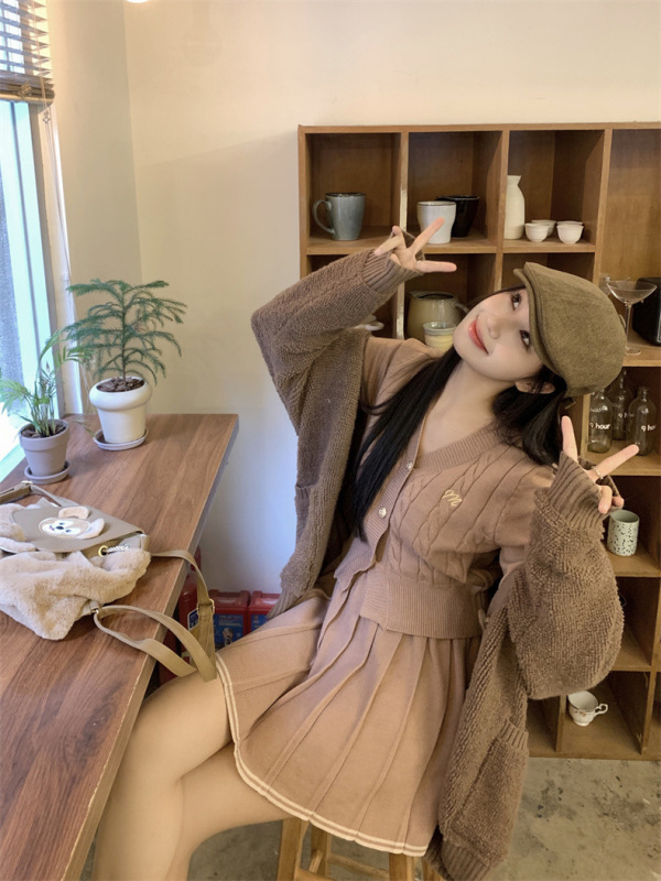 學院風針織毛衣套裝女秋季俏皮活潑氣質開衫上衣百褶半身裙兩件套