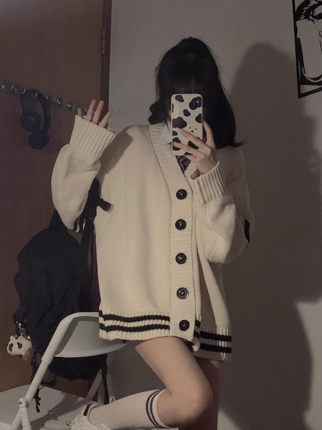 Lazy style knitted sweater coat fufu cardigan women's design niche short top 2023 spring new style