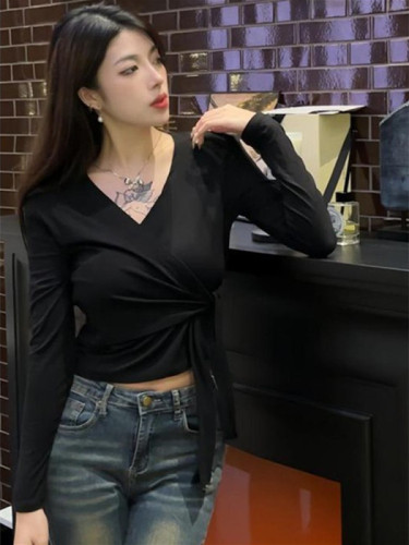 V-neck solid color long-sleeved T-shirt for women  autumn new slim fit niche design waist bottoming shirt top