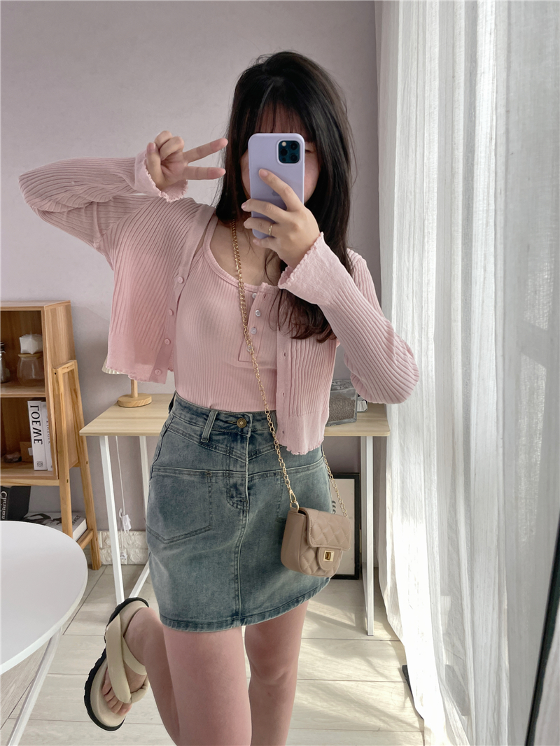 Tmall quality solid color v-neck sweater women's short loose top gentle lazy knitted cardigan jacket