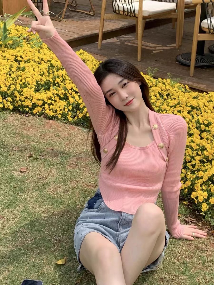 王心慈 小香風上衣高級感 早春小眾 超火上衣設計感針織打底衫女