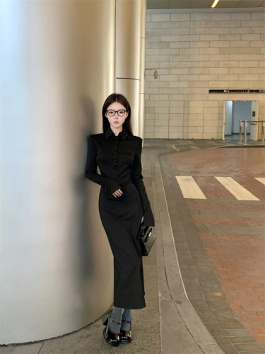 Actual shot of new autumn black French shirt dress with waist slimming long skirt