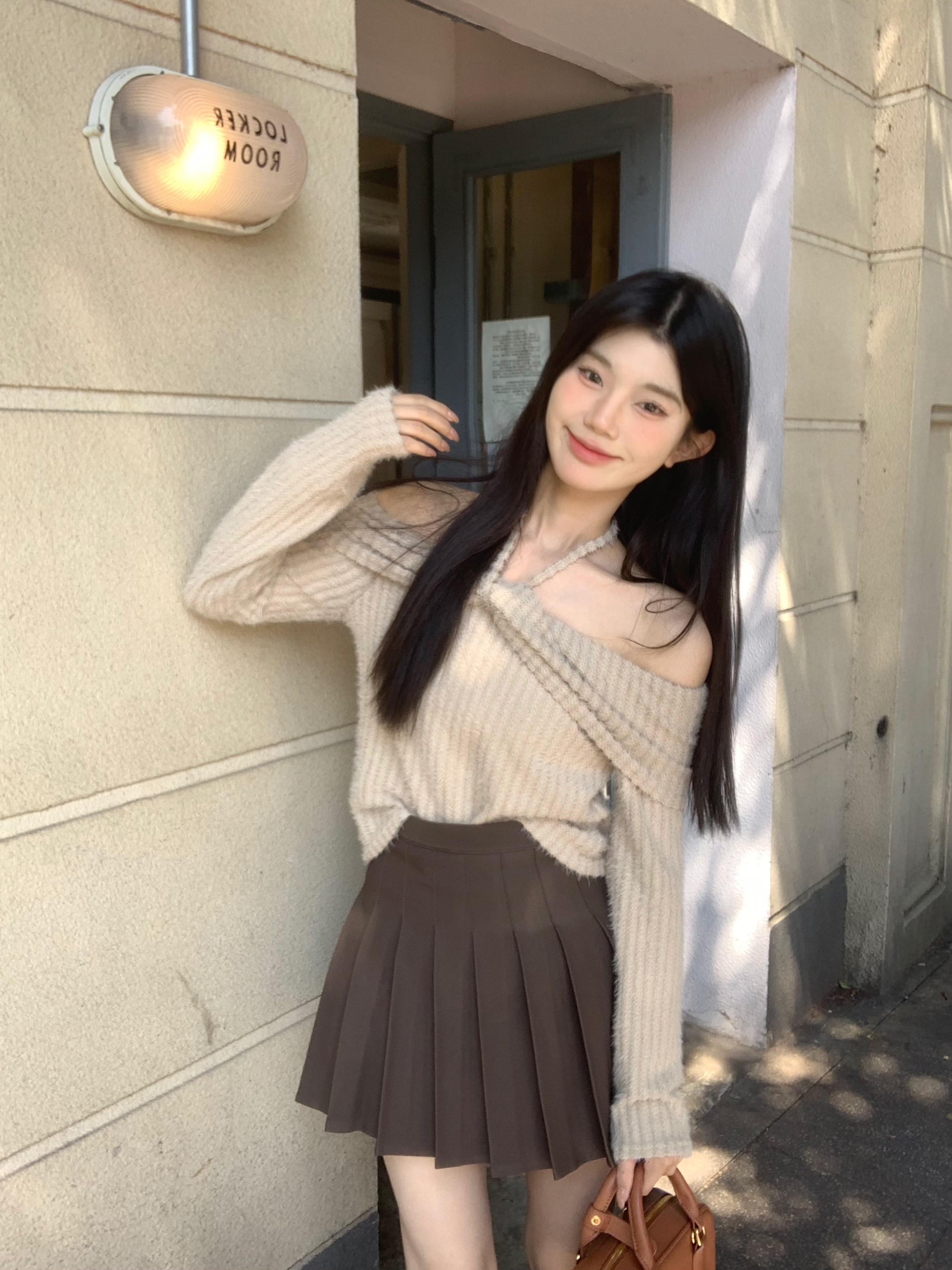 實拍 套裝美式輕奢美拉德慵懶設計感掛脖一字領露肩柔軟上衣