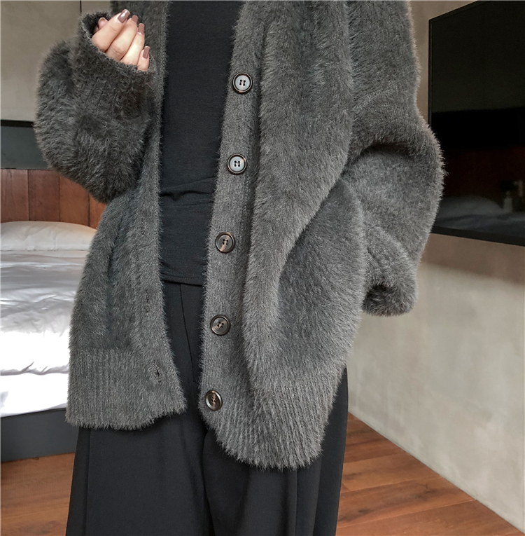 Autumn and winter mink velvet lazy style 2023 new loose large size warm knitted cardigan sweater jacket for women thickened