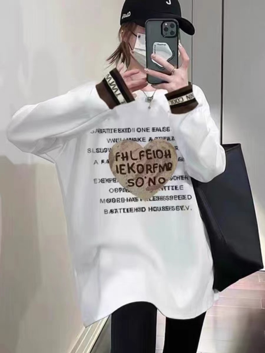 洋氣字母愛心長袖T恤女秋冬2023新款寬鬆百搭中長款打底衫上衣潮