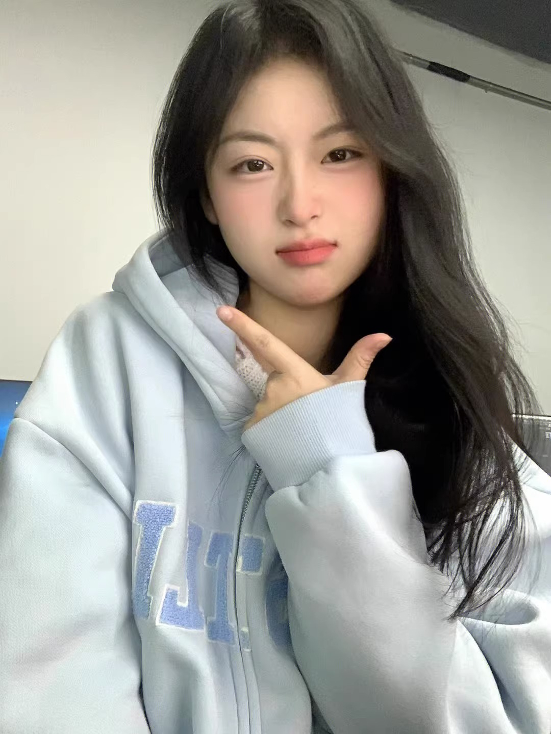 毛巾繡黑標食毛華棉複合牛奶絲+銀狐絨300斤特大碼女