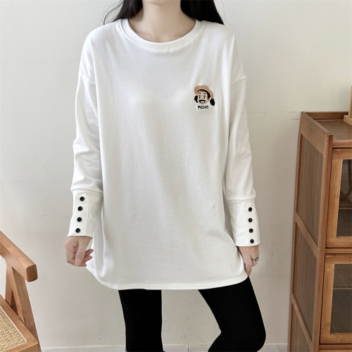 Real shot of thickened brushed  autumn and winter new round neck pure white loose slimming embroidered mid-length T-shirt for women
