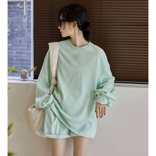 Actual shot of 23 autumn new ice cream green long-sleeved sweatshirt + elastic waist casual shorts two-piece fashion set