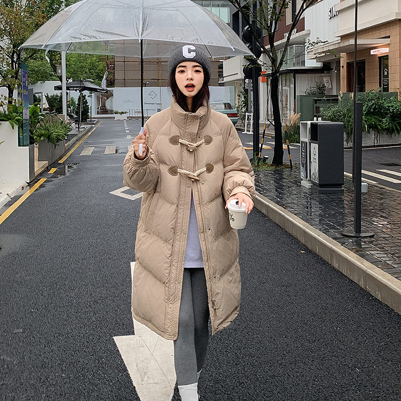 Real shot of Sleepy Rabbit's same style horn button bread women's winter thickened down cotton coat, long loose style