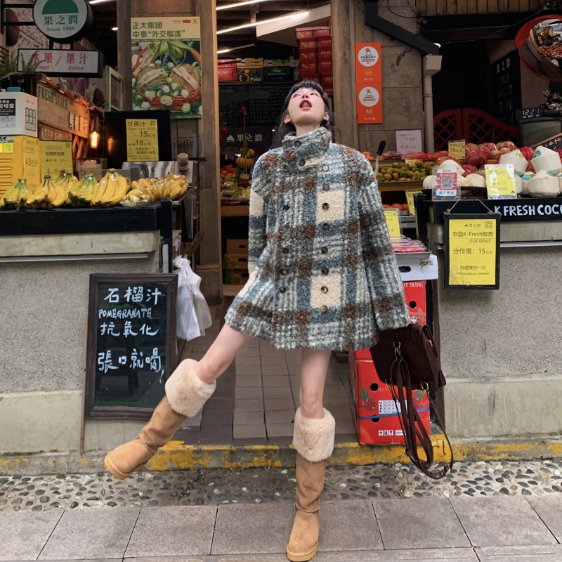 FunnJ Fangji Chuxue Smurf retro design plaid short woolen coat women's thickened woolen coat