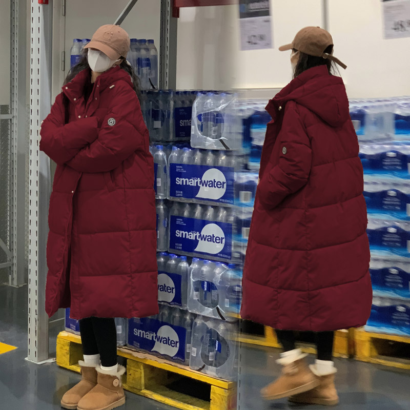 Real shot of long down cotton coat for women over the knee, extra long 2023 new winter drama thickened loose couple coat