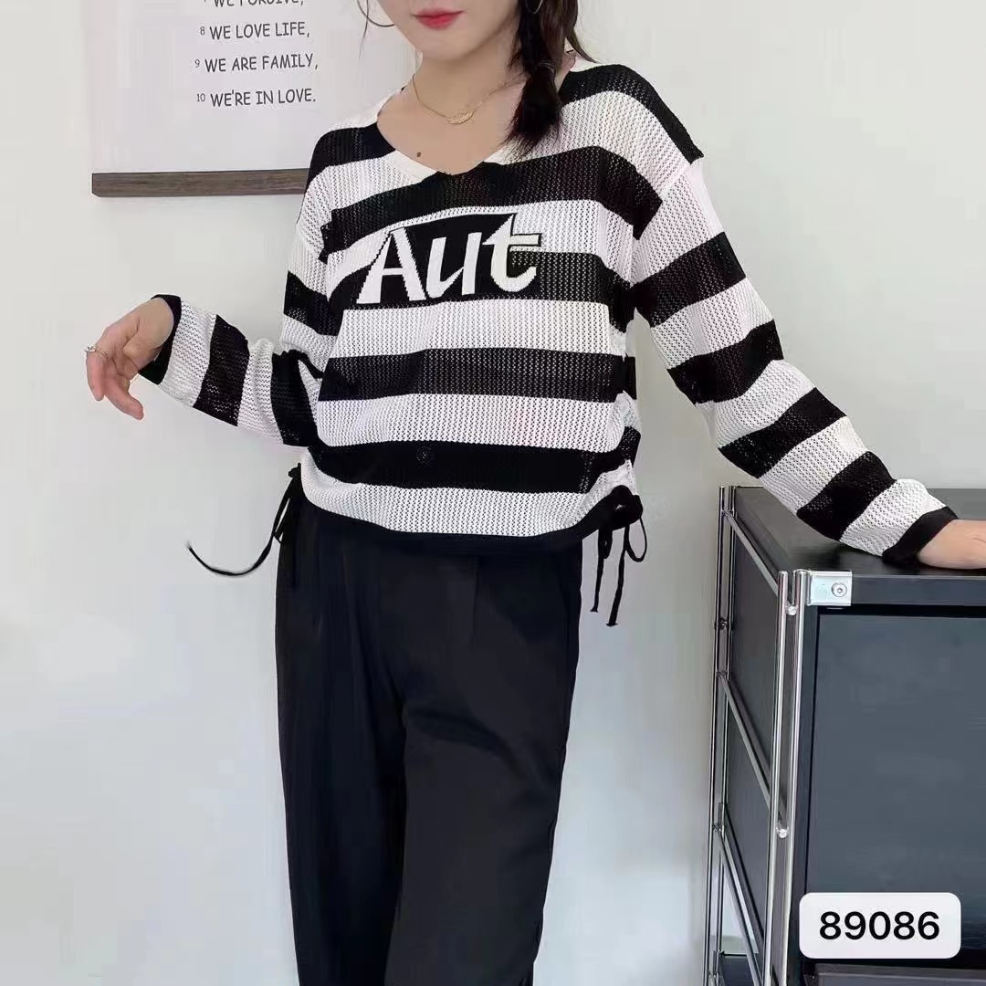 長袖連衣裙套裝女2023秋季新款洋氣質V領條紋針織衫吊帶裙兩件套