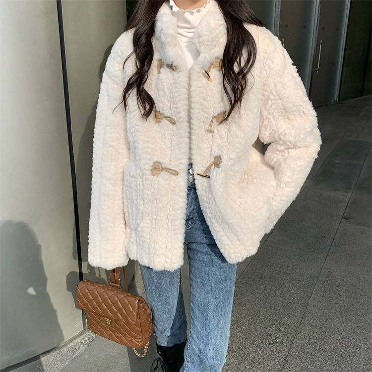 Lamb wool jacket women's thickened one-piece velvet loose plush winter horn button round neck wool lamb student trend