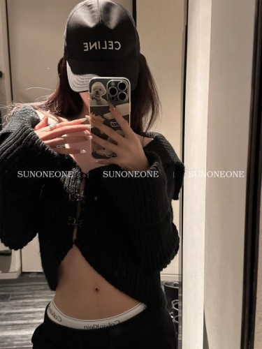 SUNONEONE 秋季黑色针织开衫外套女薄款翻领修身毛衣新款上衣