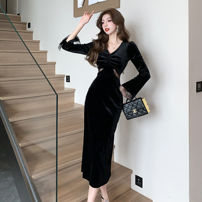 2023 new autumn French v-neck ladylike temperament lace splicing velvet long-sleeved sexy hip-covering dress for women