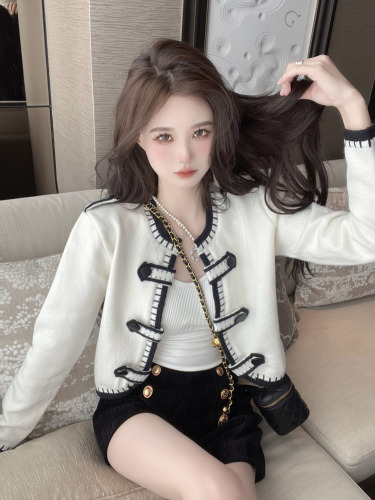 Xiaoxiangfeng knitted cardigan women's autumn and winter design niche high-end short top chic coat