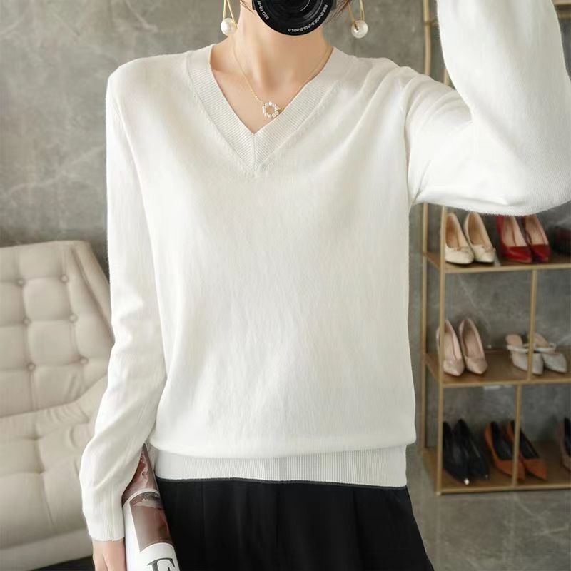 New autumn and winter bottoming sweater for women Korean style versatile short long-sleeved v-neck taro purple sweater for women