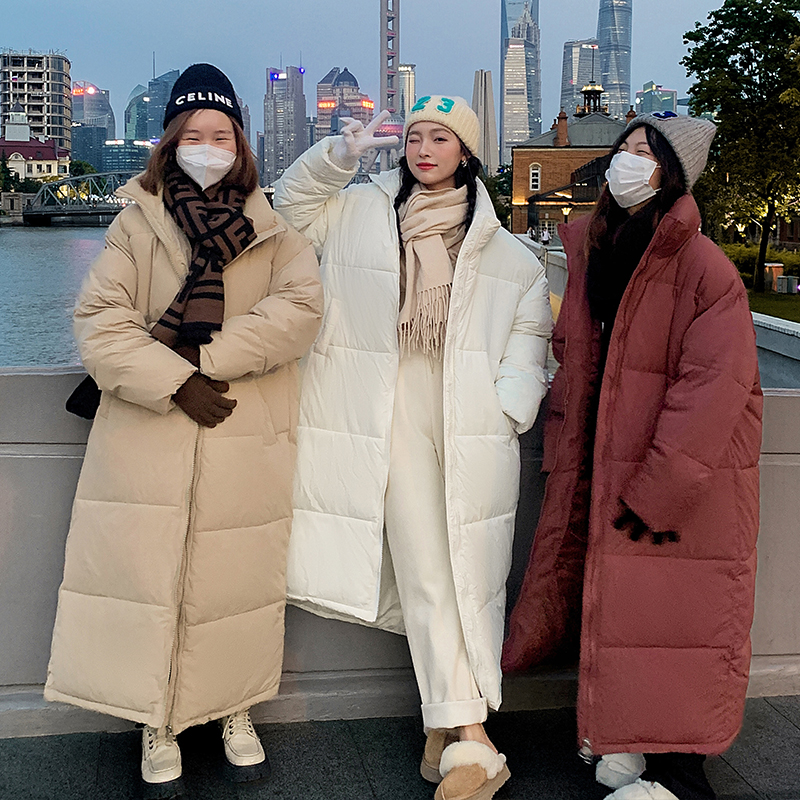 Actual shot of Dongdaemun 2023 new Korean style large quilt down jacket for women, extra long over-the-knee thickened loose jacket
