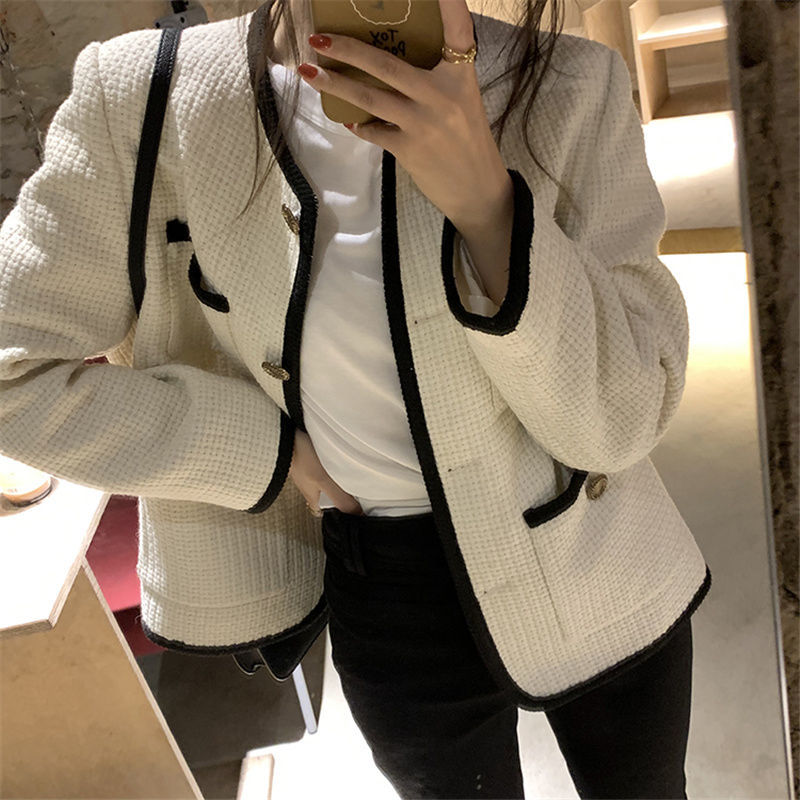 Korean Chic Spring Style French Round Neck Trimmed Contrast Color Chic Single-breasted Loose Multi-Pocket Design Short Jacket for Women