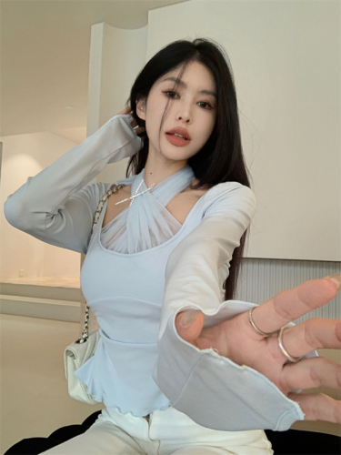 Real shot of sweet long-sleeved T-shirt bottoming shirt mesh splicing halter top