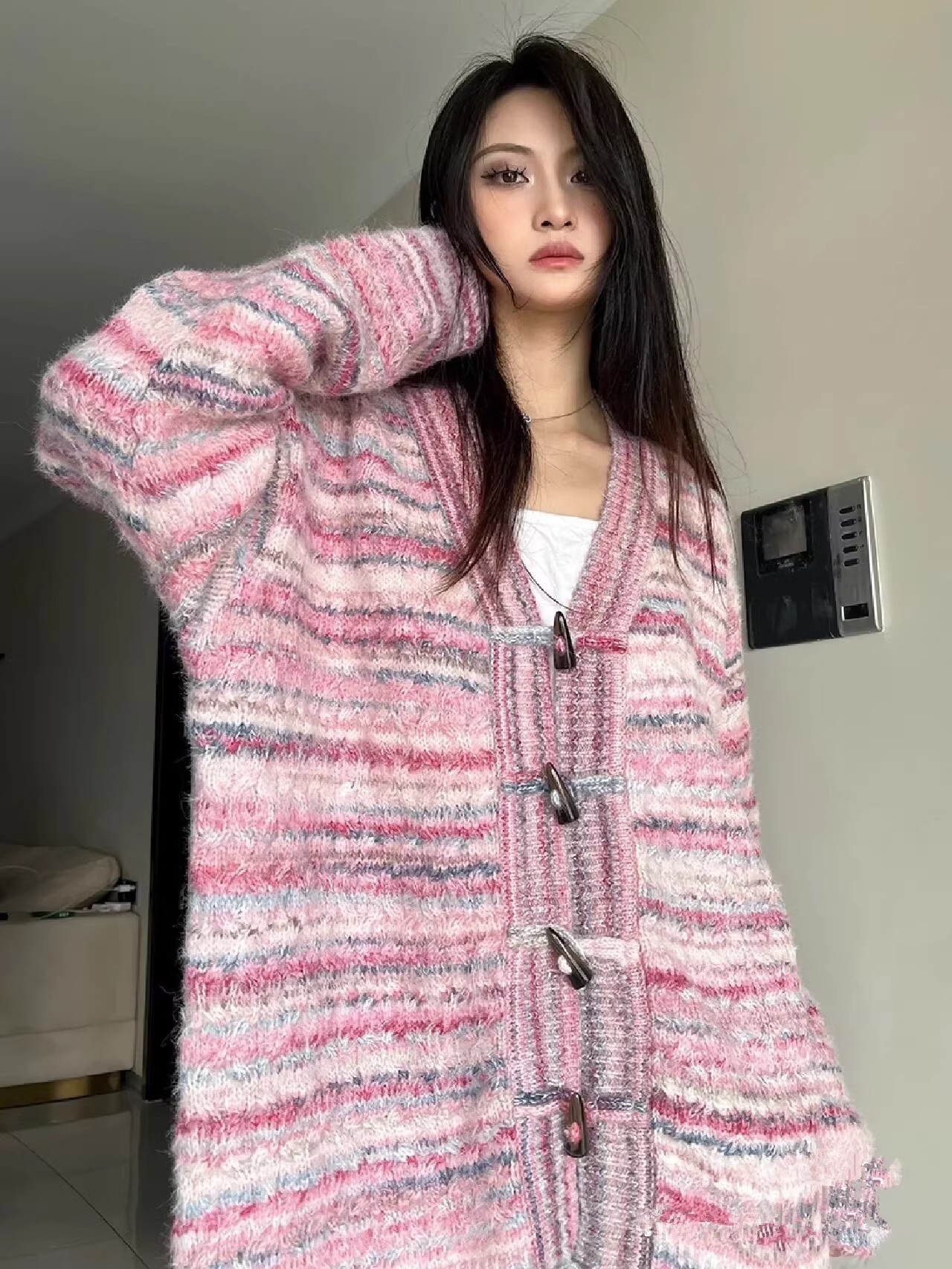 2023潮牌彩色開衫毛衣女復古牛角扣小眾設計感慵懶風針織衫外套