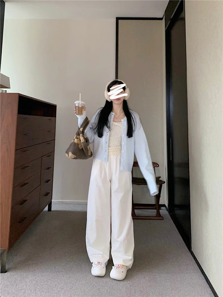 實拍~蝴蝶結內搭上衣+藍色開衫毛衣短款外套+寬鬆闊腿休閒褲