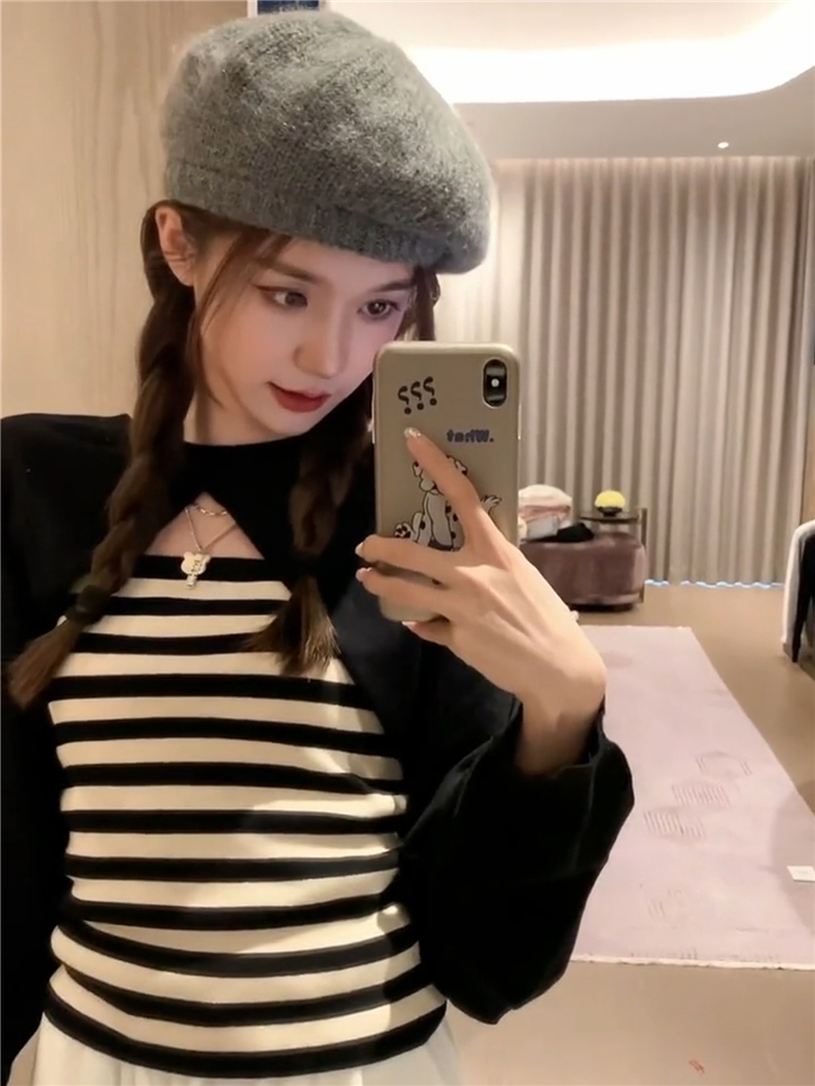 Black and white striped sweater women's two-piece thin set 2023 early autumn new top layering design niche autumn