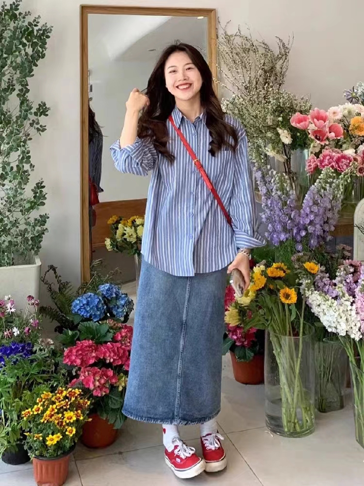 藍色條紋襯衫女早秋季2023新款襯衣小個子別致長袖上衣設計感小眾