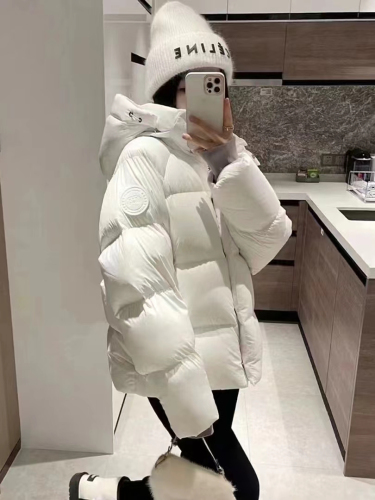 White label capsule down jacket for female couples winter new popular large size design niche short style bread jacket trendy