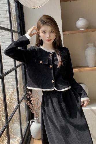Actual shot of  new autumn style Xiaoxiang style contrasting color short top jacket for women + a-line skirt suit
