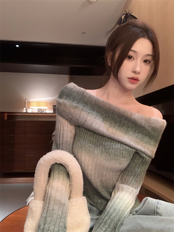 實拍慵懶風復古一字肩高級感暈染針織毛衣漸變色別致短款上衣