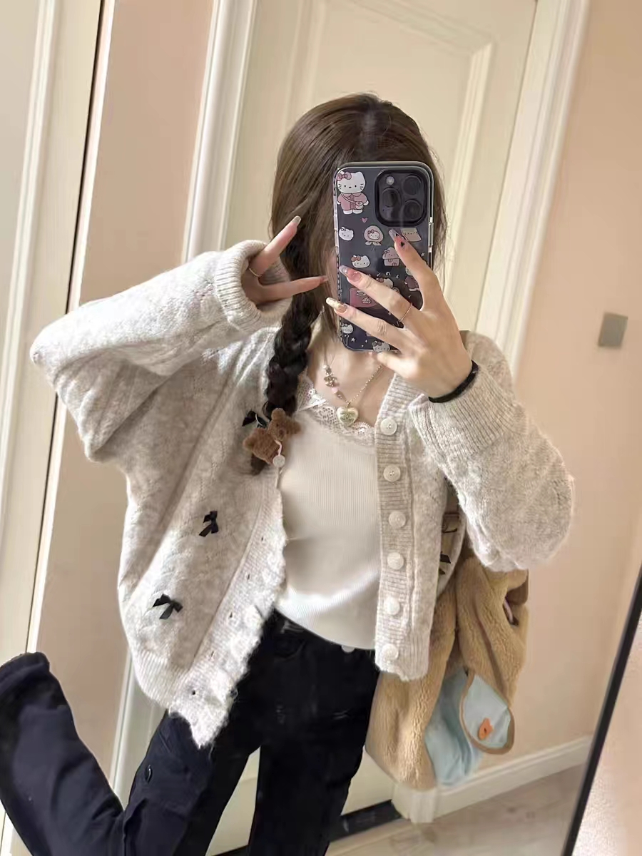 2023 French bow temperament short knitted women's spring and autumn sweater jacket for petites