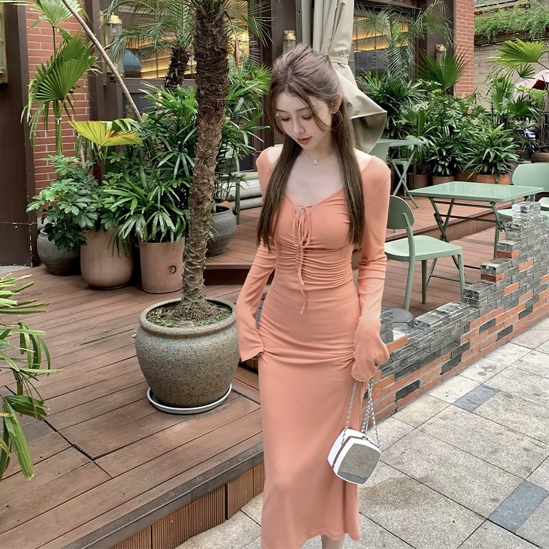 純欲風性感V領長袖連衣裙女早秋2023新款辣妹修身顯瘦氣質a字長裙