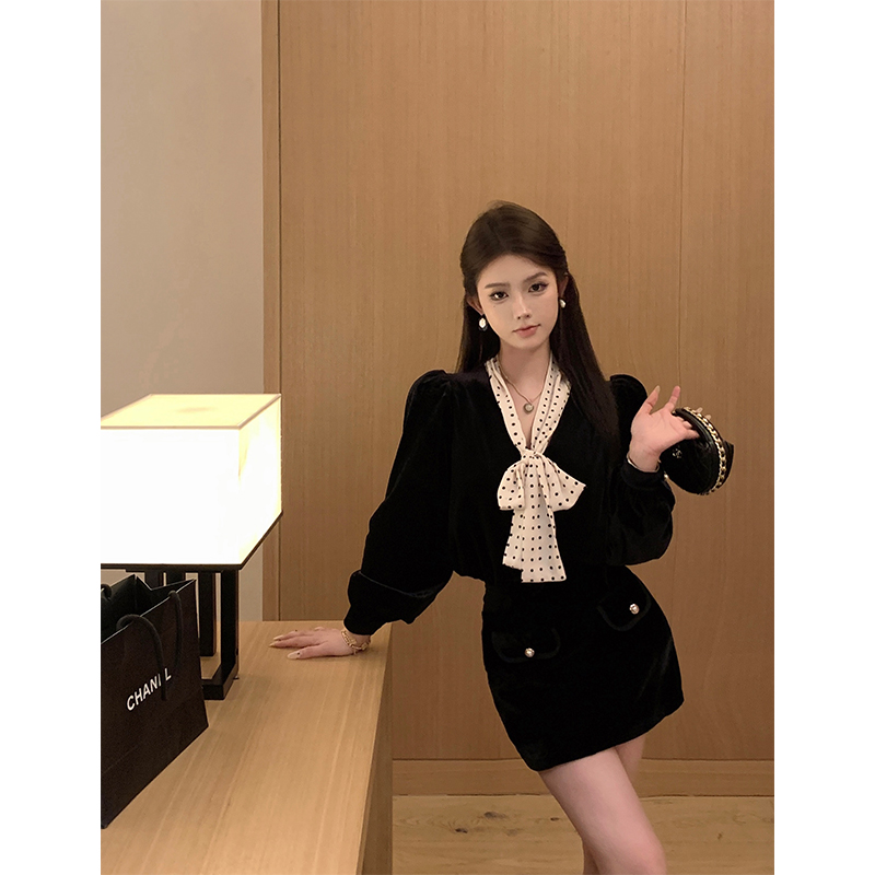 Actual shot of high-end retro velvet top and skirt suit