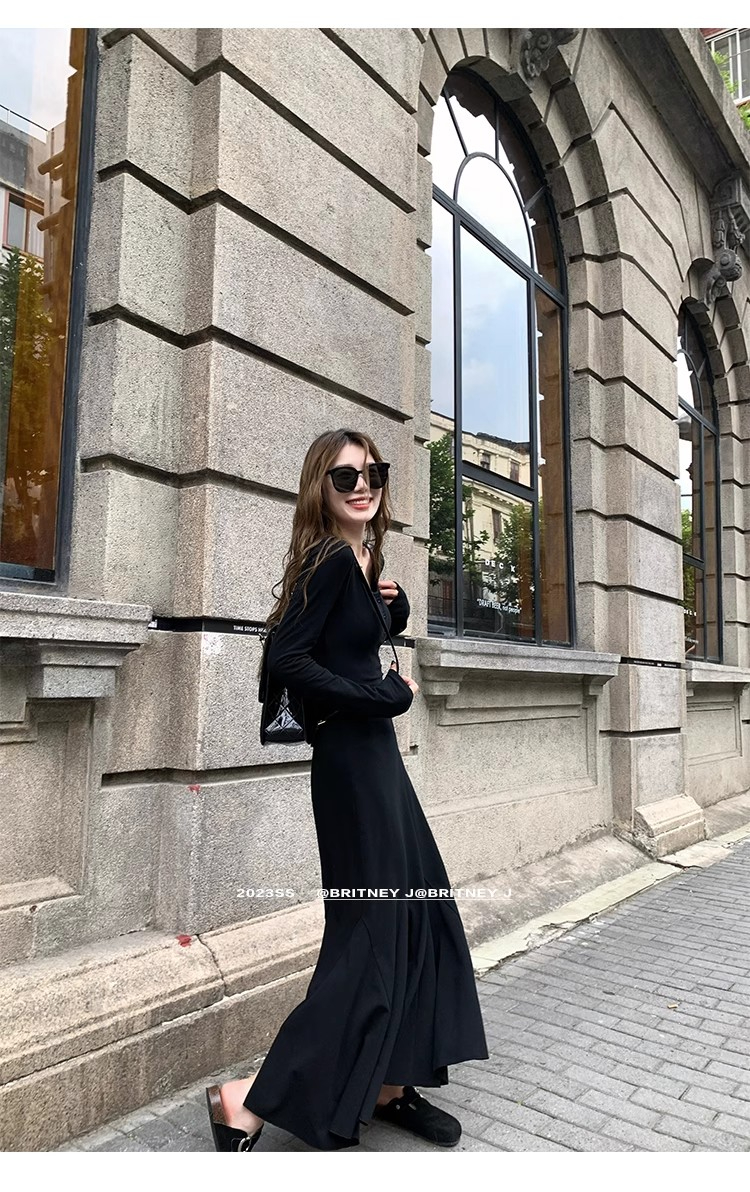 小君君布蘭妮 迷失秋日 顯瘦顯高魚尾衛衣裙女秋裝新款長款連衣裙