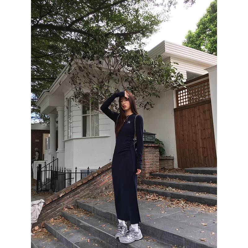 紅人館法式連衣裙女2023新款初秋女裝顯身材長裙氣質長袖裙子