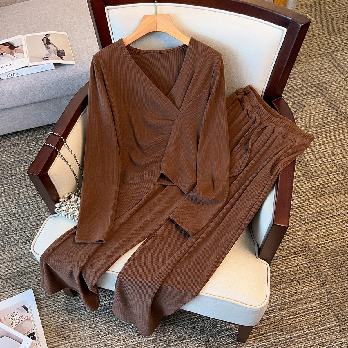 Actual shot of 2023 autumn and winter new fat mm casual asymmetrical pleated sweatshirt elastic waist trousers two-piece suit